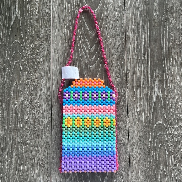 ThinkingThrifty Handbags - Beaded Handbag ✨ Floral Pattern